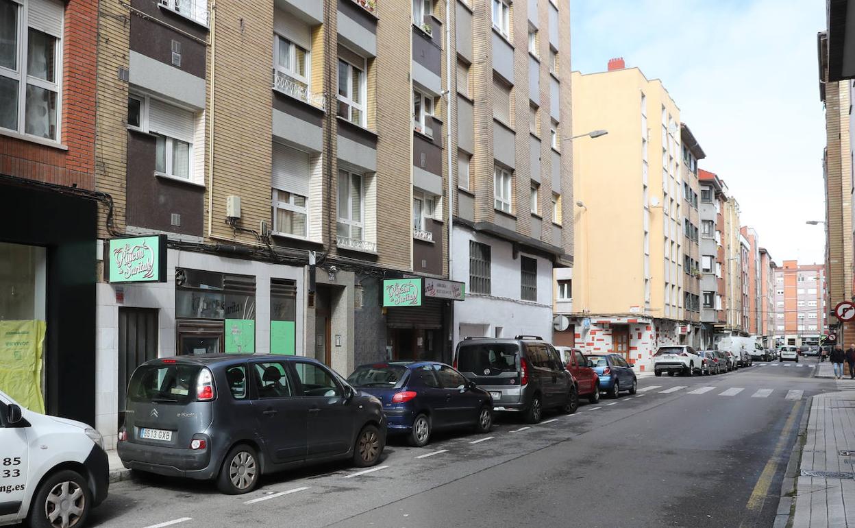 Detenido en Gijón un joven que intentó apuñalar a otro con un machete